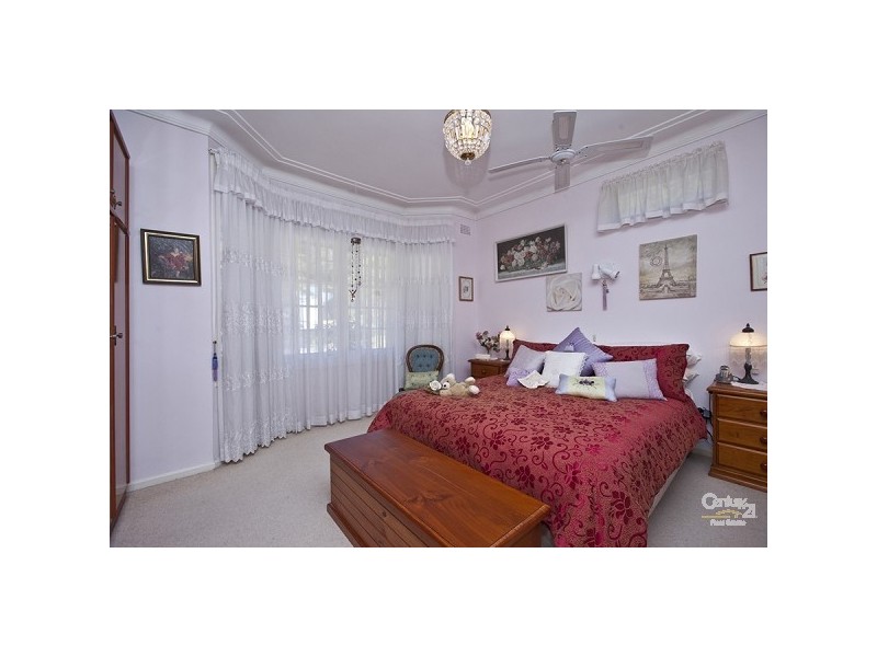 22 Lucas Crescent, Adamstown Heights NSW 2289