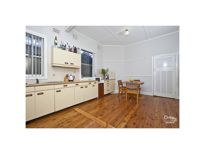 6 Murray Square, Mayfield NSW 2304