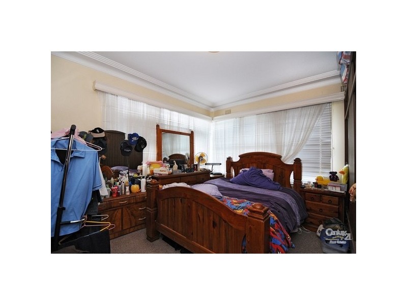 11 Johnson Street, Kotara South NSW 2289