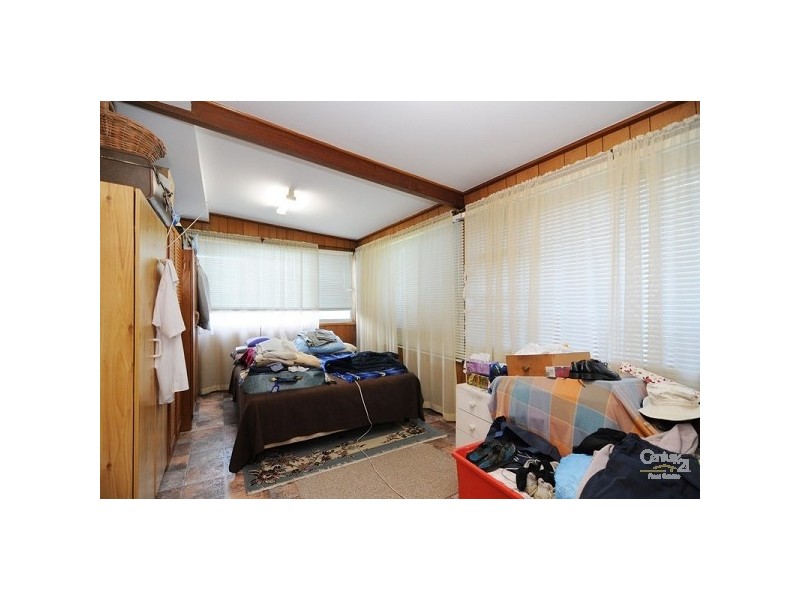 11 Johnson Street, Kotara South NSW 2289