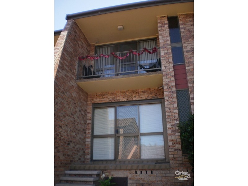 4/7 Hutton Street, Charlestown NSW 2290