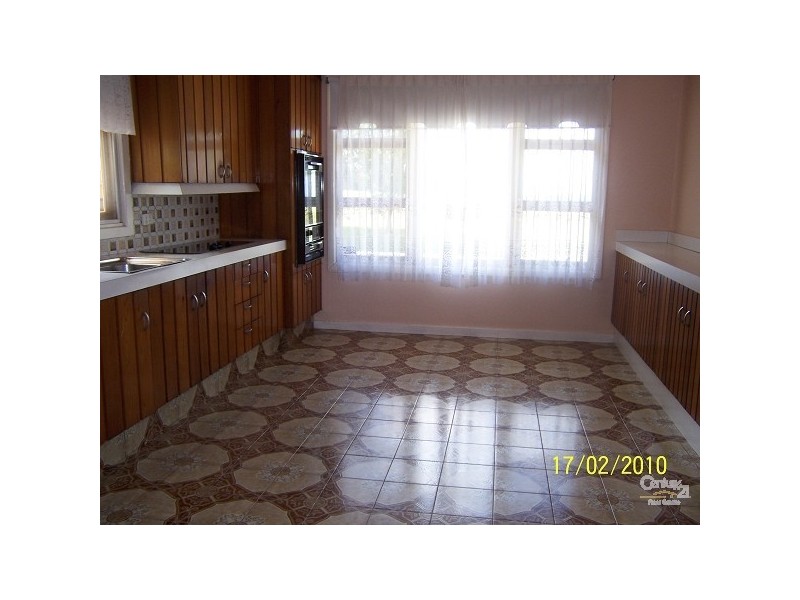 300 Warners Bay Road, Mount Hutton NSW 2290