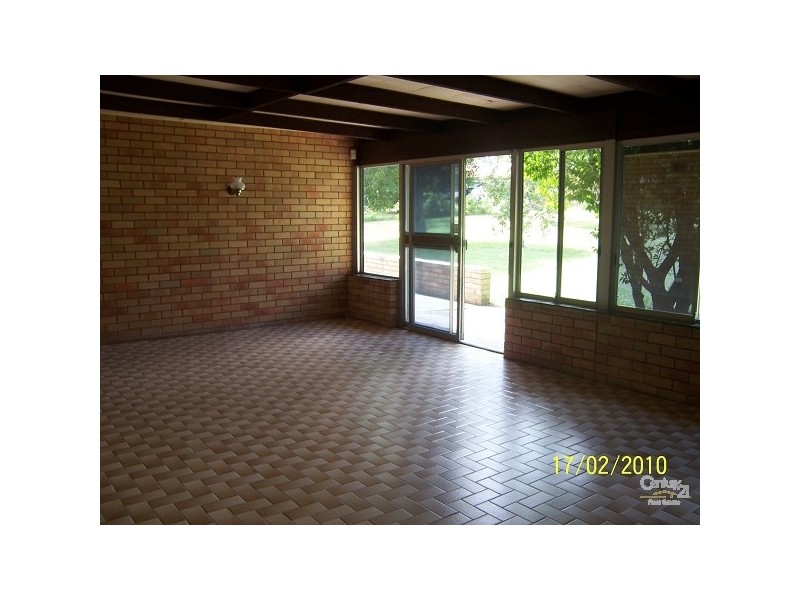 300 Warners Bay Road, Mount Hutton NSW 2290