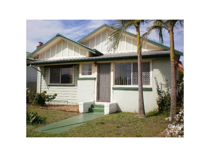4 Murray Square, Mayfield NSW 2304