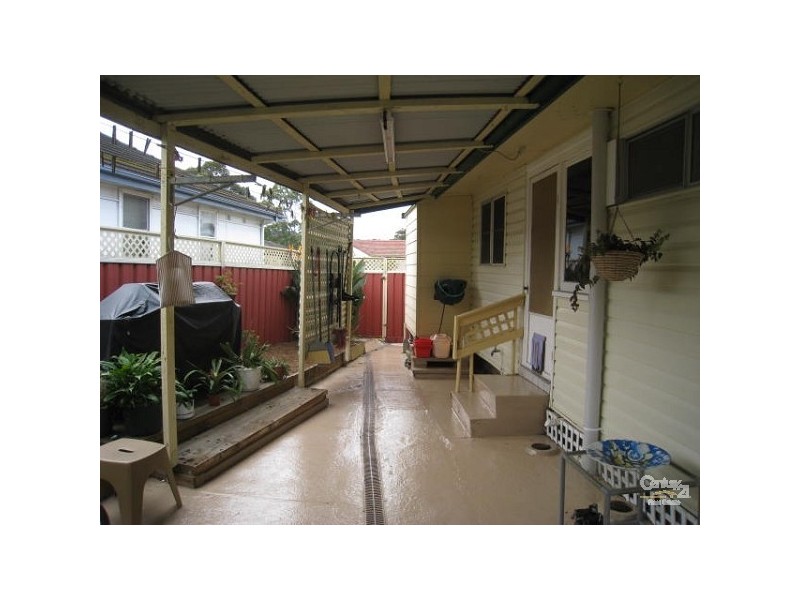 63 Coral Crescent, Gateshead NSW 2290