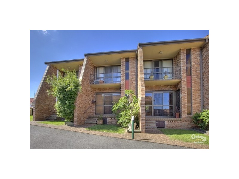 2/7 Hutton Street, Charlestown NSW 2290