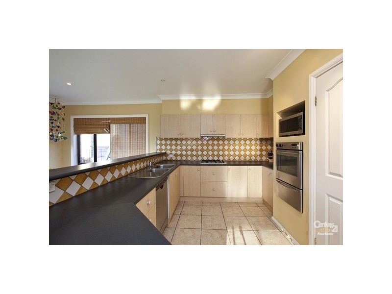 31 Cavalier Crescent, Valentine NSW 2280