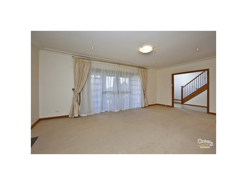 11 Rothbury Street, Eleebana NSW 2282