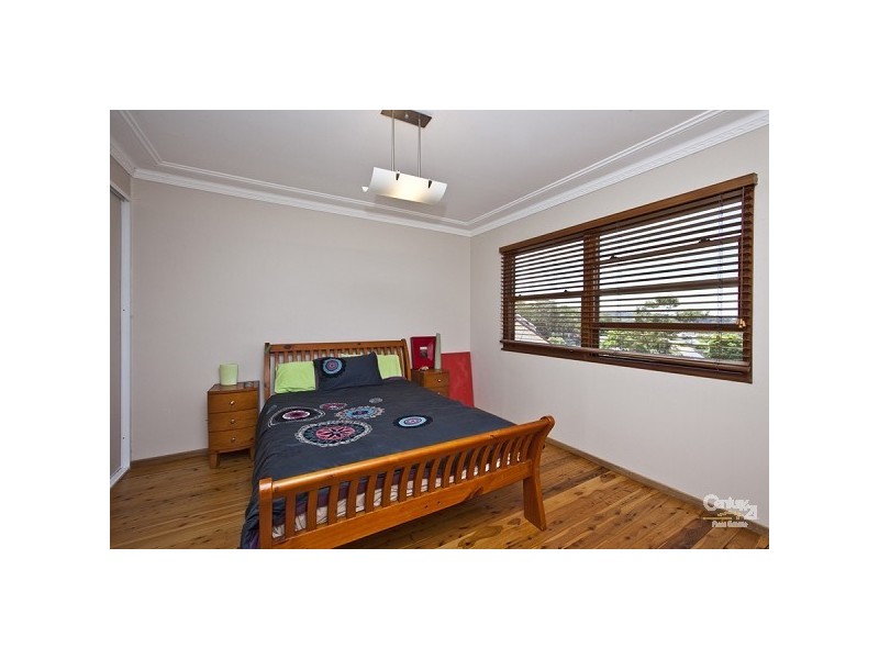 5 Kananook Crescent, Belmont North NSW 2280