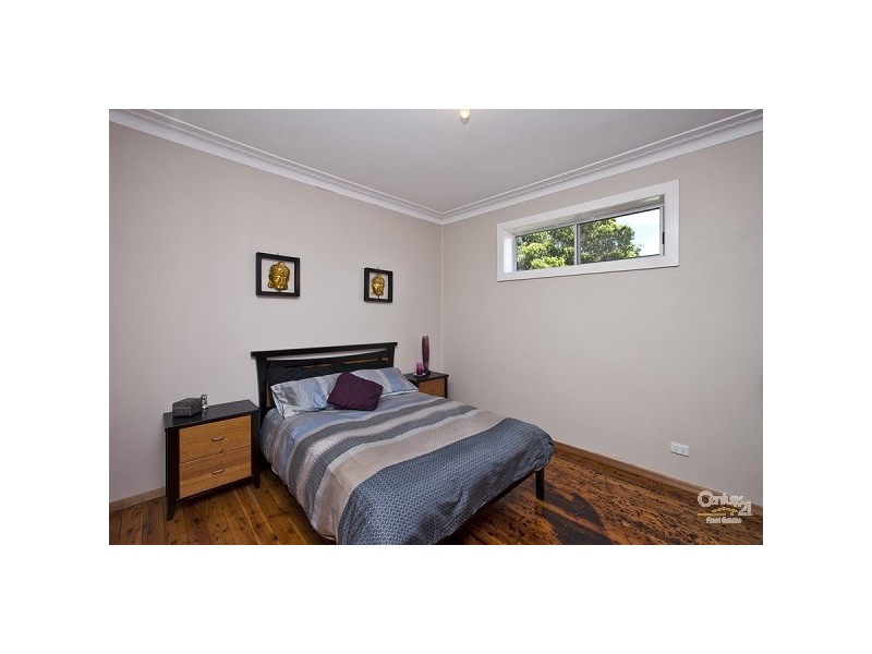 5 Kananook Crescent, Belmont North NSW 2280