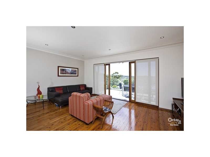 5 Kananook Crescent, Belmont North NSW 2280