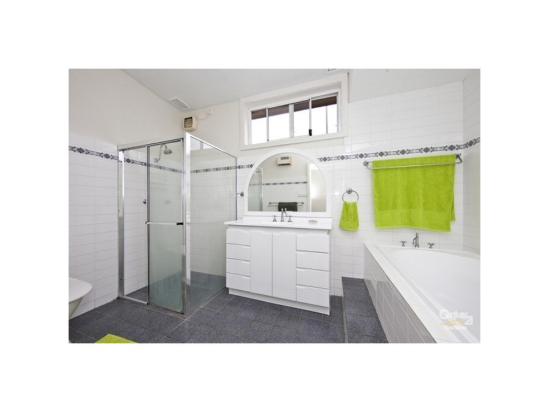 7 Bryson Avenue, Kotara NSW 2289