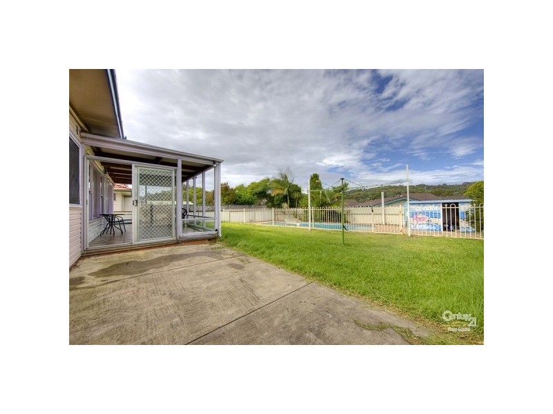 7 Bryson Avenue, Kotara NSW 2289