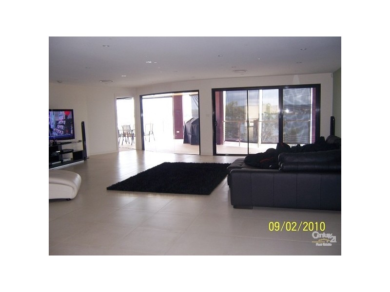 240 The Esplanade, Speers Point NSW 2284