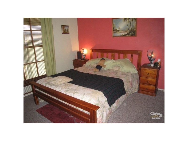 1/3 Curlew Close, Mount Hutton NSW 2290
