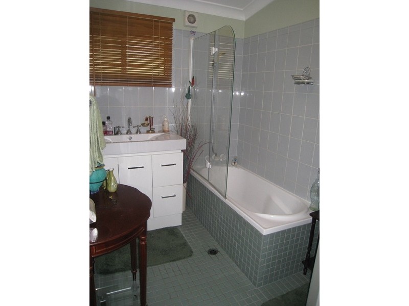 1/3 Curlew Close, Mount Hutton NSW 2290