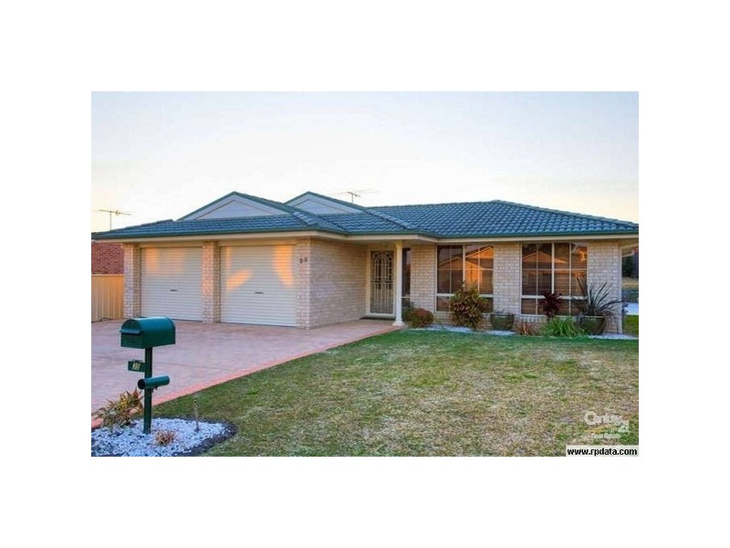 35 Geraldton Drive, Redhead NSW 2290