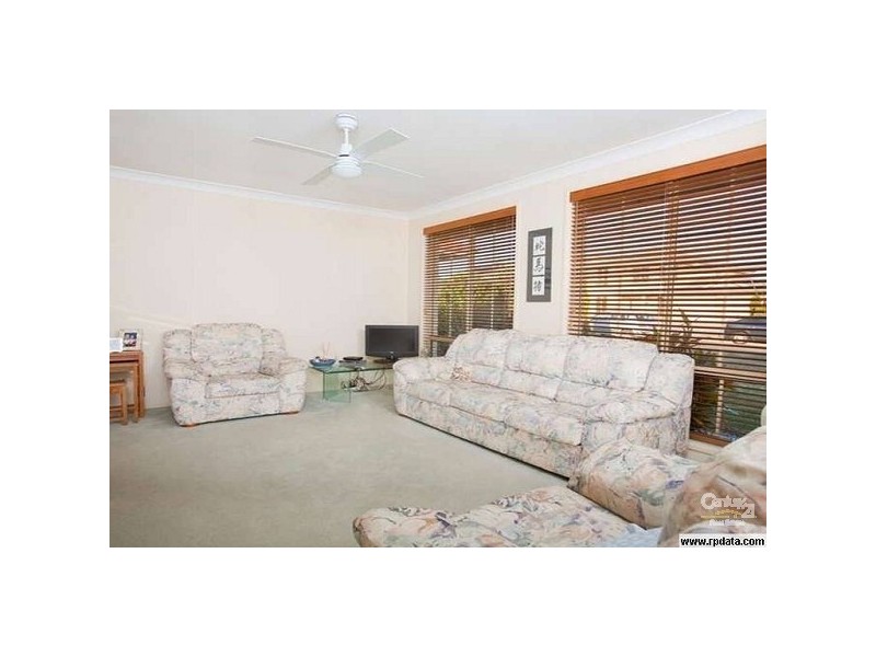 35 Geraldton Drive, Redhead NSW 2290