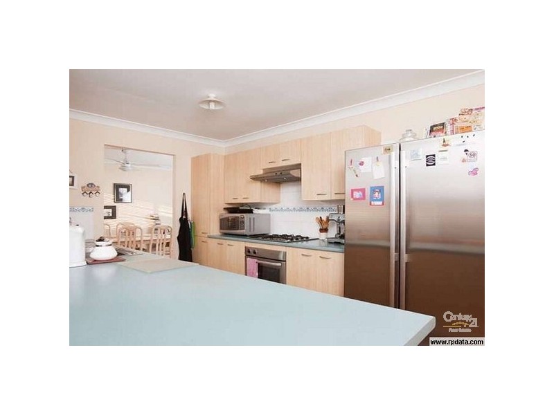 35 Geraldton Drive, Redhead NSW 2290