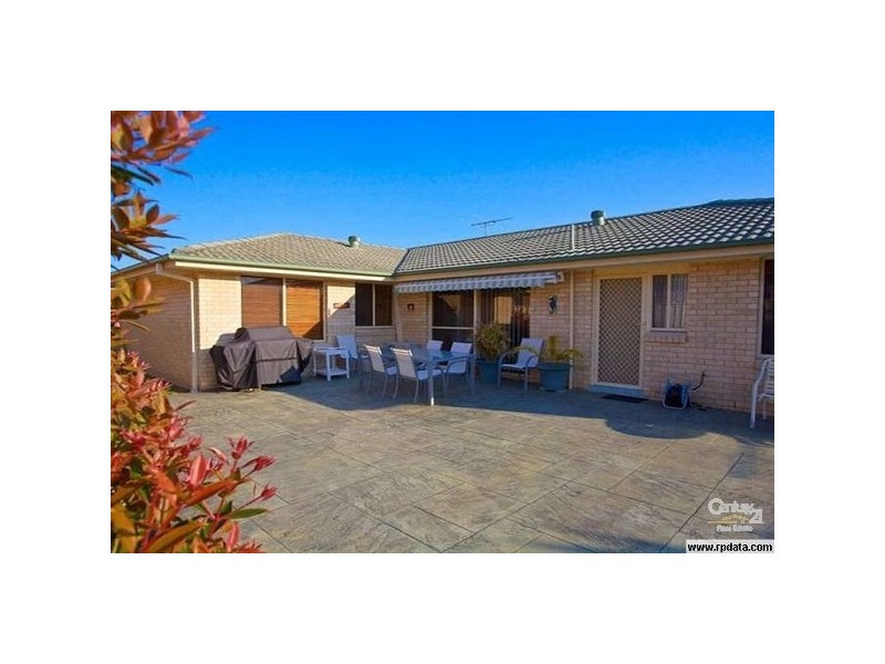 35 Geraldton Drive, Redhead NSW 2290