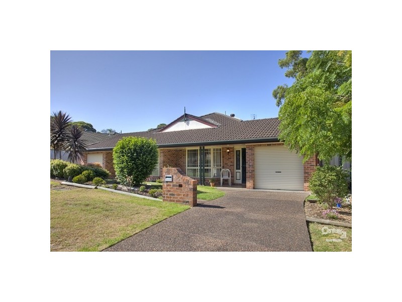2/25 Bimbadeen Close, Belmont North NSW 2280