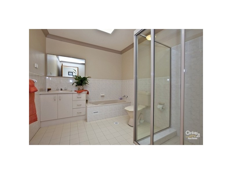 2/25 Bimbadeen Close, Belmont North NSW 2280