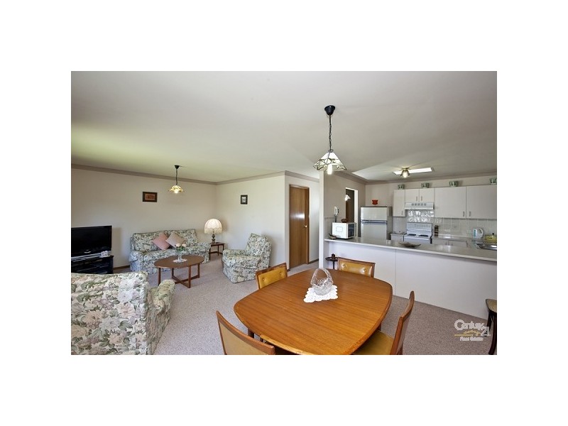 2/25 Bimbadeen Close, Belmont North NSW 2280