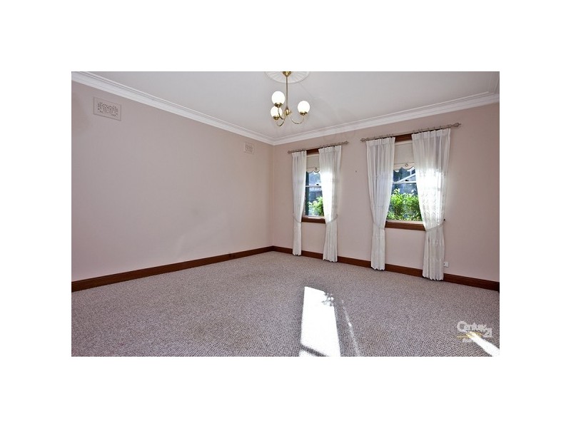 34 Brooks Street, Cooks Hill NSW 2300