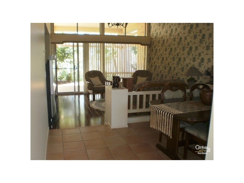 16 St Andrews Way, Fletcher NSW 2287