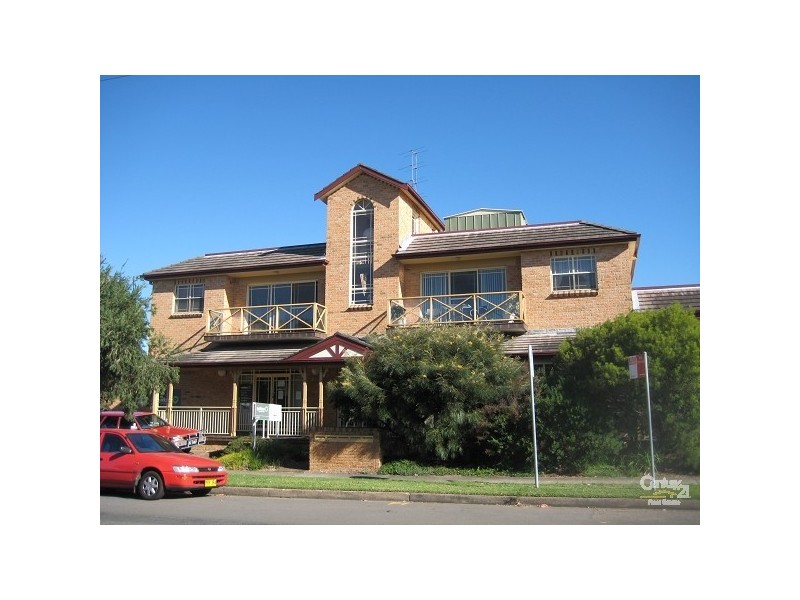 4/28  Smith Street, Charlestown NSW 2290