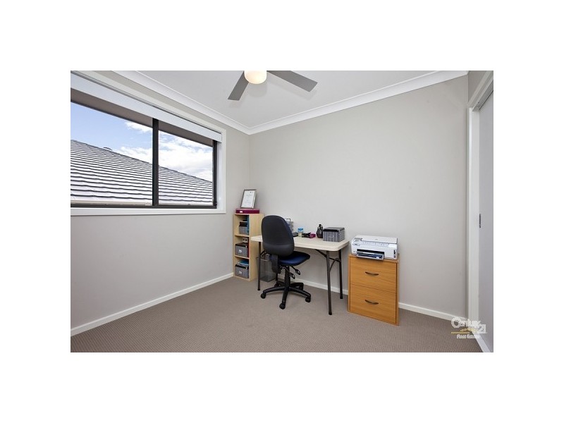 76 Dalmeny Drive, Macquarie Hills NSW 2285