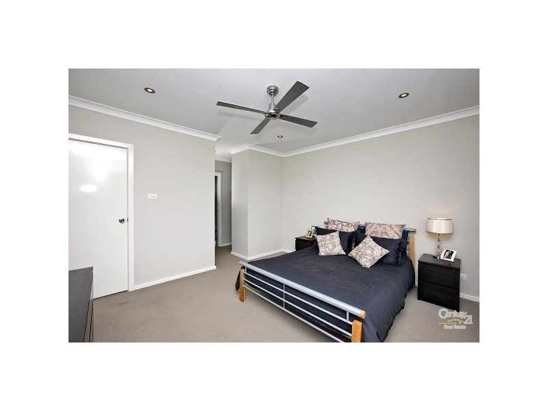 76 Dalmeny Drive, Macquarie Hills NSW 2285