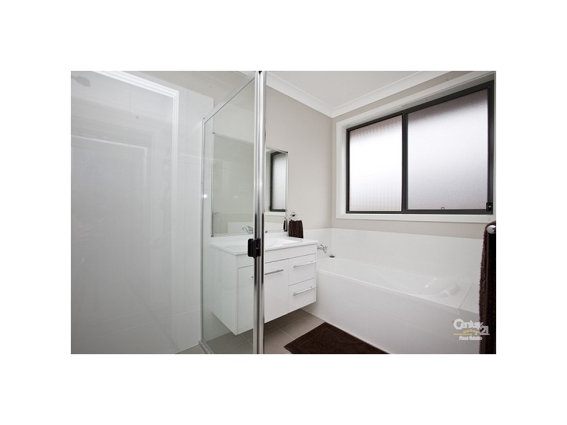 76 Dalmeny Drive, Macquarie Hills NSW 2285