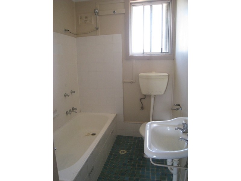 10 Teak Street, Gateshead NSW 2290