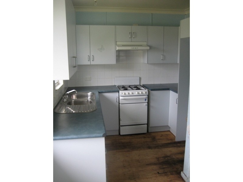 12 Redwood Crescent, Gateshead NSW 2290