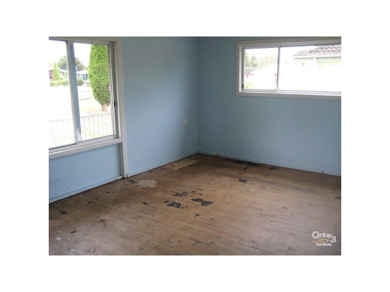 12 Redwood Crescent, Gateshead NSW 2290