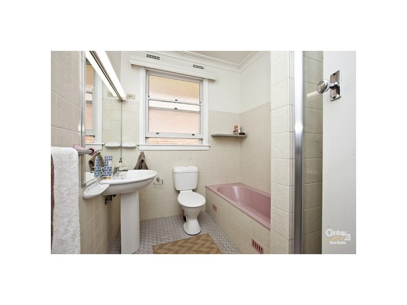 11 Woodward Street, Merewether NSW 2291