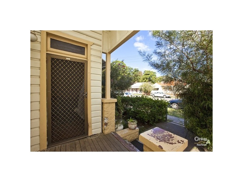 9 Platt Street, Waratah NSW 2298