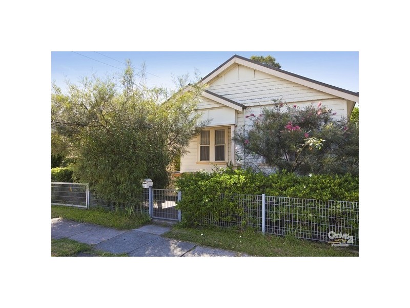 9 Platt Street, Waratah NSW 2298