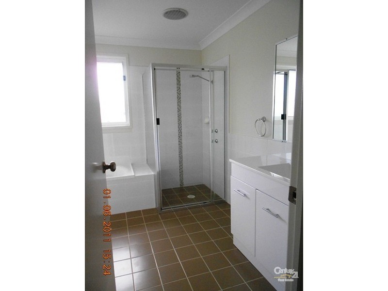 51 Cleveland Street, Cameron Park NSW 2285