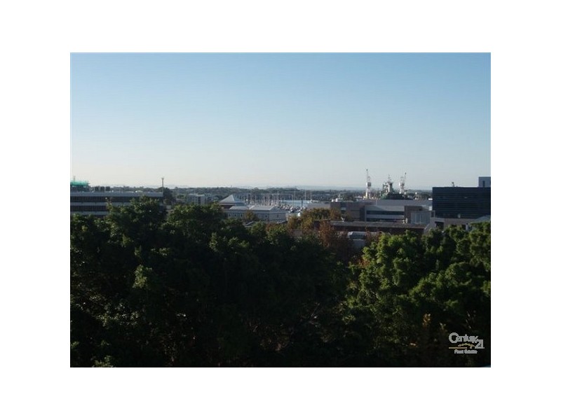 605/4 Ravenshaw Street, Newcastle West NSW 2302