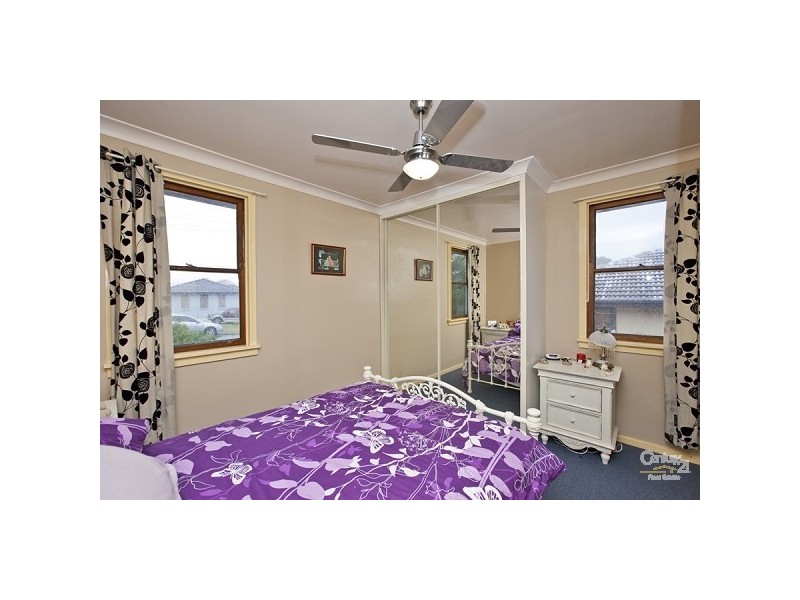 1 Plane Street, Gateshead NSW 2290