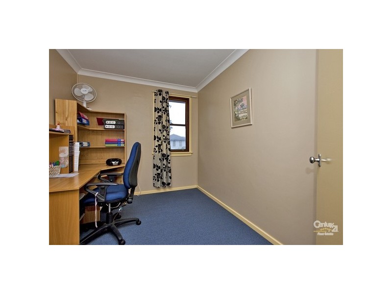 1 Plane Street, Gateshead NSW 2290