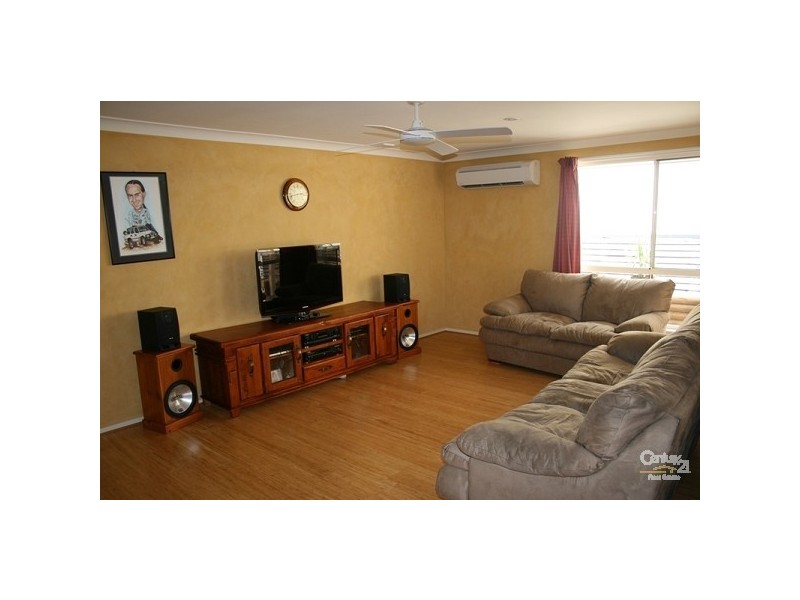 12 Nursery Grove, Mount Hutton NSW 2290