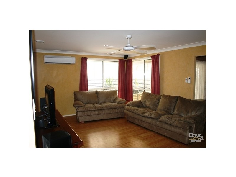 12 Nursery Grove, Mount Hutton NSW 2290