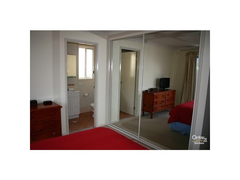 12 Nursery Grove, Mount Hutton NSW 2290