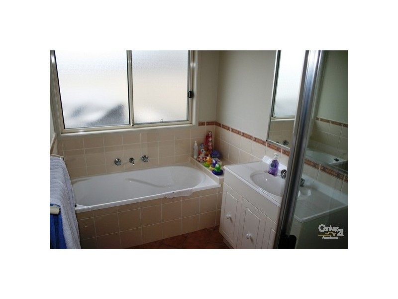 12 Nursery Grove, Mount Hutton NSW 2290