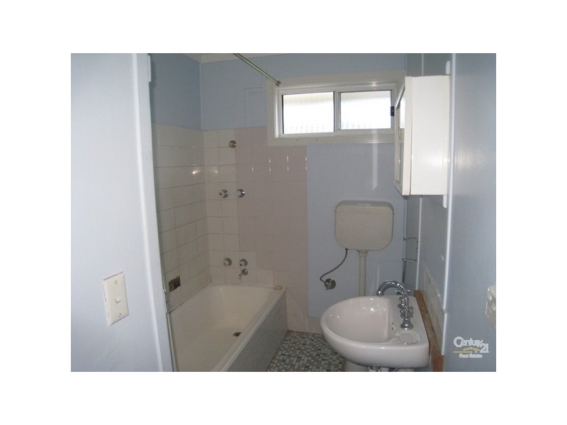 4 Bean Street, Gateshead NSW 2290