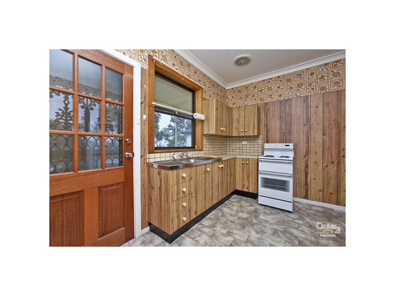 13 Kenneth Street, Kotara South NSW 2289