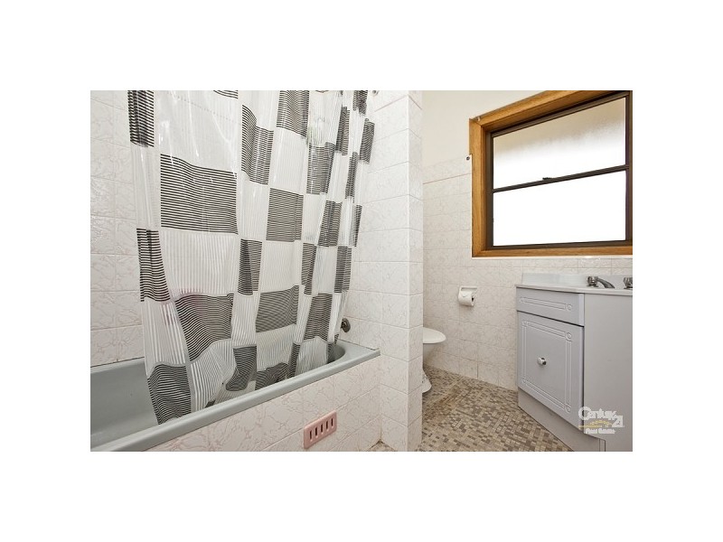 13 Kenneth Street, Kotara South NSW 2289